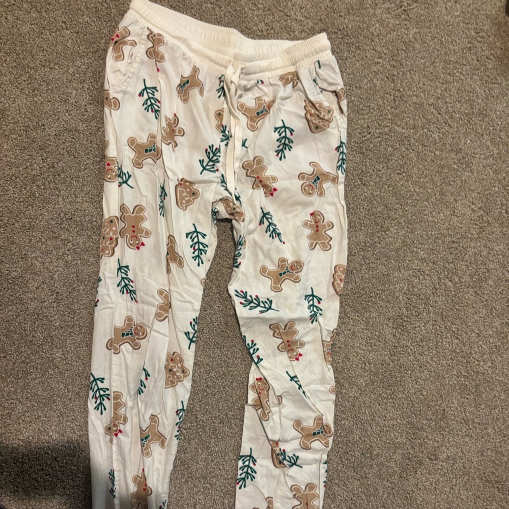 Sara's Prints Cream Pajama Pants with Gingerbread Design